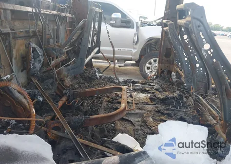 2020 Chevrolet Silverado 1500 4Wd Short Bed Rst from USA, damaged, VIN 3GCUYEET9LG225513